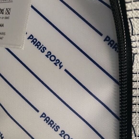 New Cabaia Duffle/Backpack Paris 2024 Olympic Bag Travel Sports Athletic - Picture 13 of 15